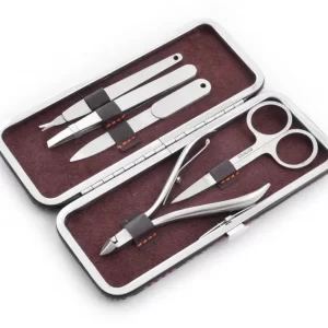 Маникюрно-педикюрные наборы