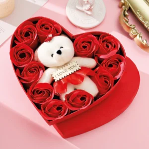 Подарочный набор "Мишка с мыльными розами" в форме сердца / Подарок девушке