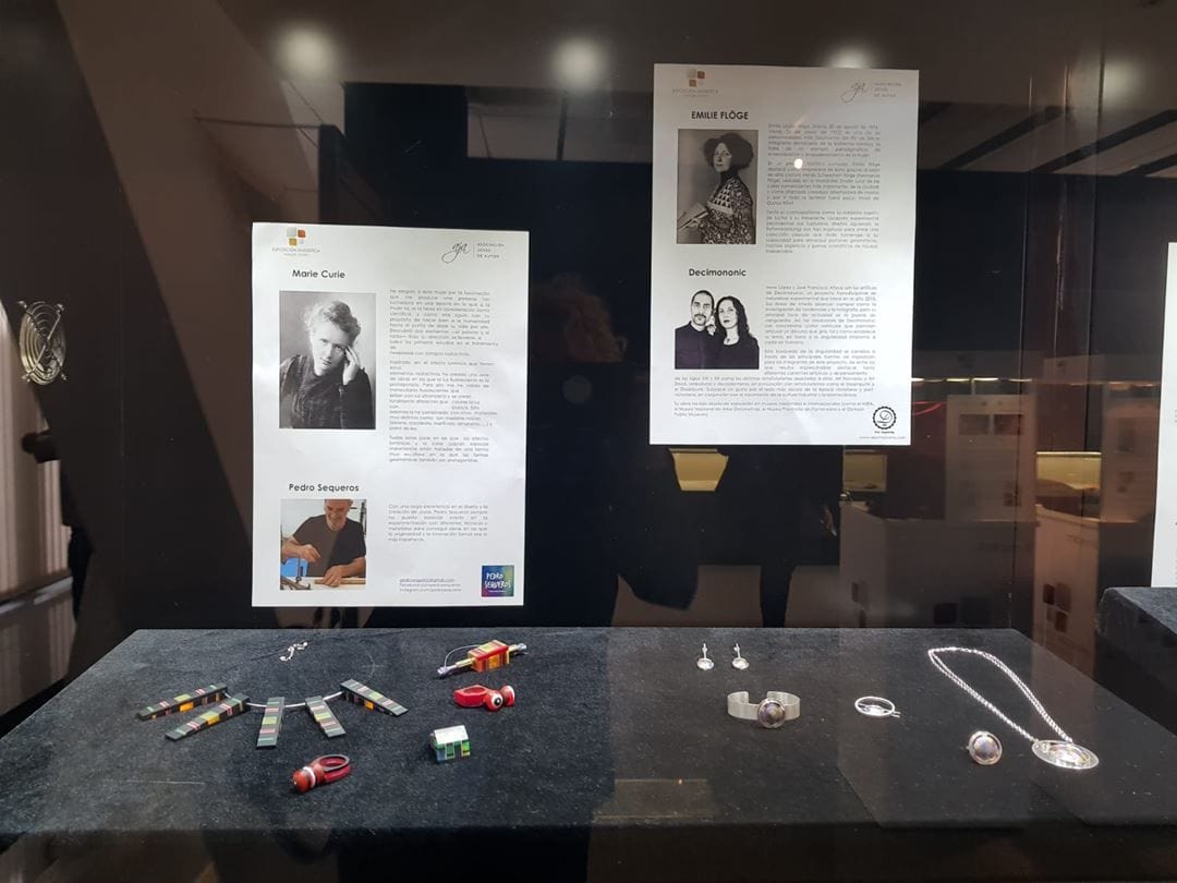 Women in -History - Signature Jewelry Exhibition - Museum of the Cordoba Jewelry Business Park