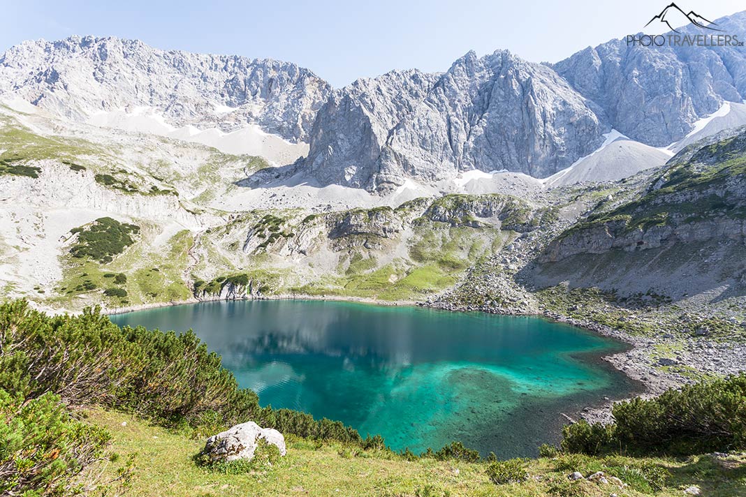 Der Drachensee in traumhafter Bergkulisse