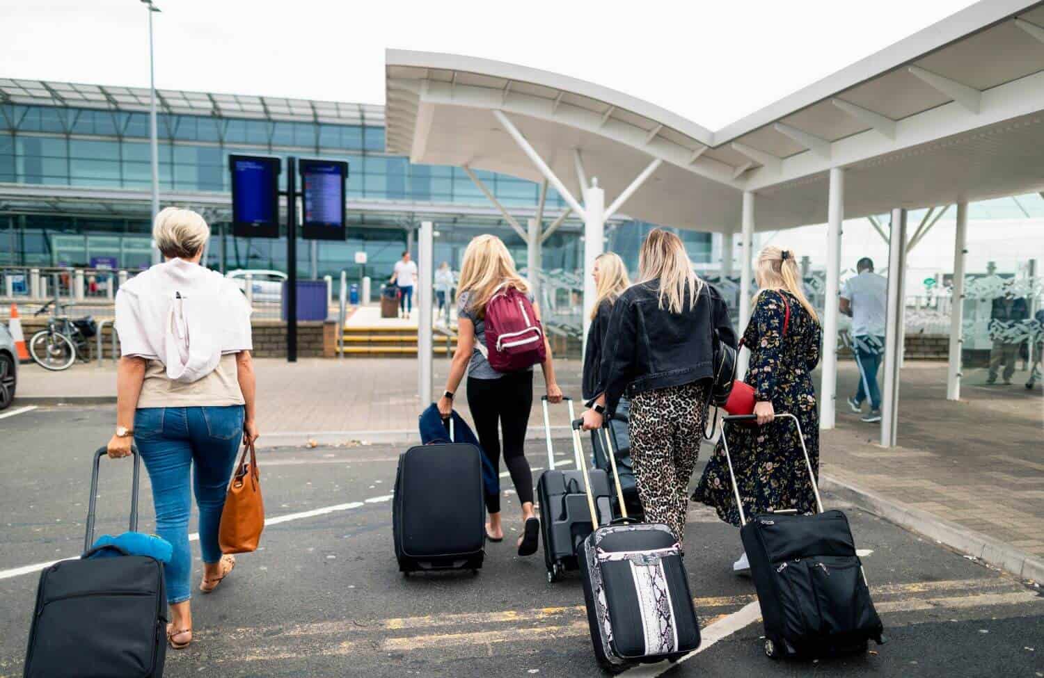 Discover How AAdvantage Platinum Pro Status Unlocks Key American Airlines Benefits 5 aa Group Travel 1