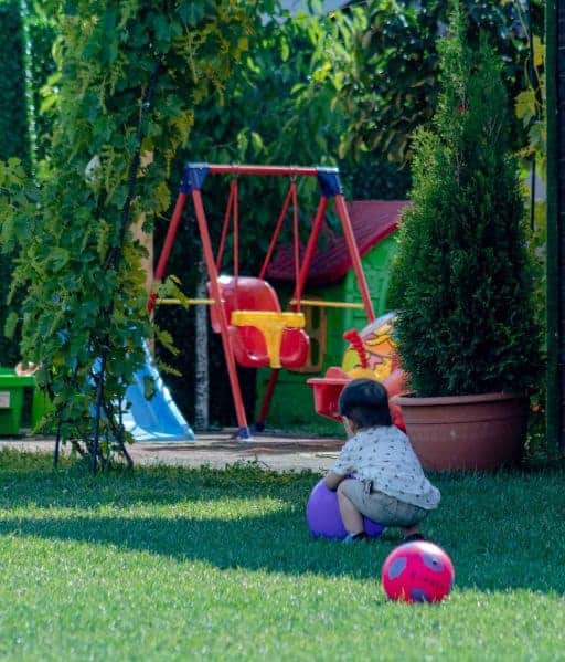 curte copil Joy Party Place Locuri de Petreceri in Aer Liber pentru Copii Bucuresti