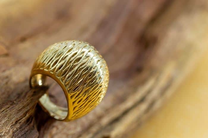 El Monte La Caja de Canarias Subasta octubre 2023 - Sortija oro amarillo