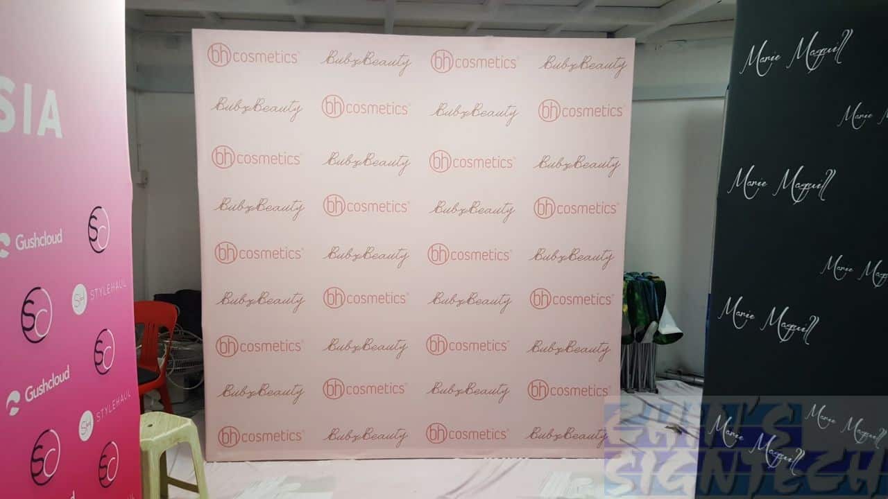 2.25 x 2.25m Fabric Pop Up display