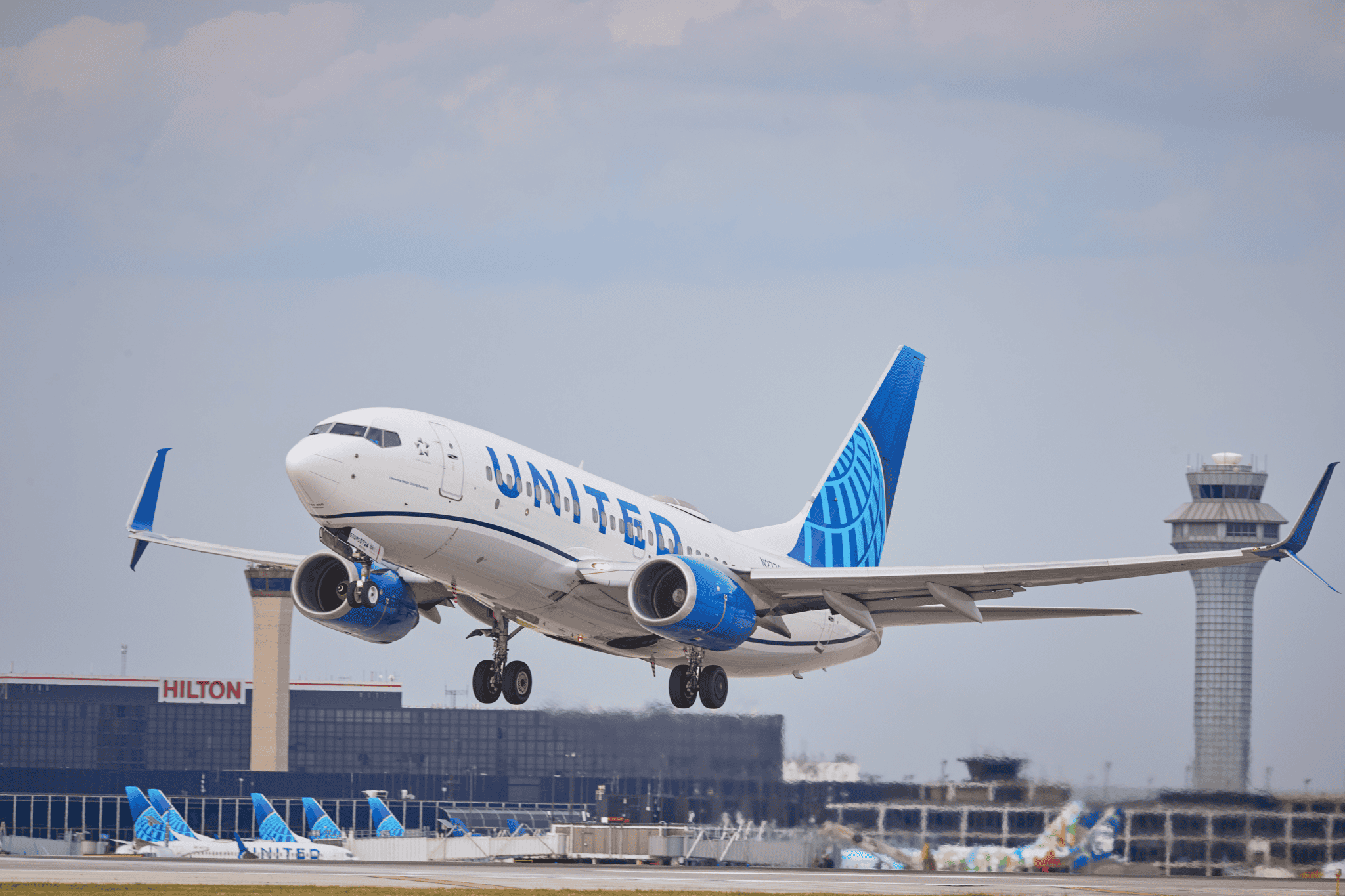 The Ultimate Guide to United MileagePlus Premier Silver: Benefits, Pitfalls, and How to Qualify 1 United Flights