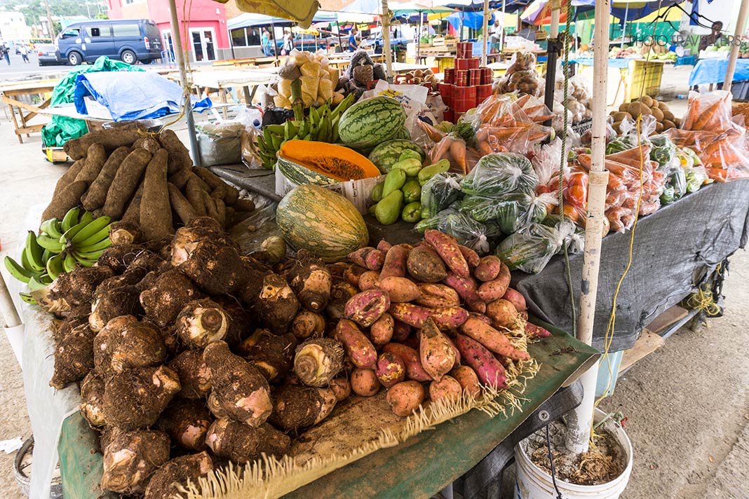 Gemüse auf dem Markt in Roseau