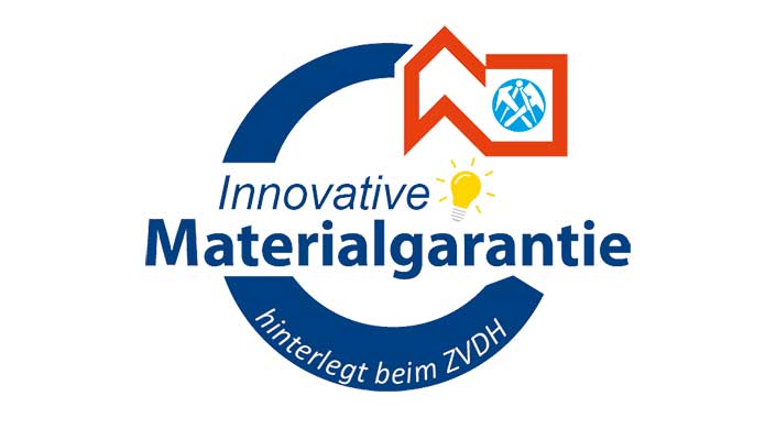 Rundes Logo mit blauem Kreis, rotem Haus-Symbol, Text "Innovative Materialgarage" und Glühbirne, unten steht "Verlegt beim ZV".