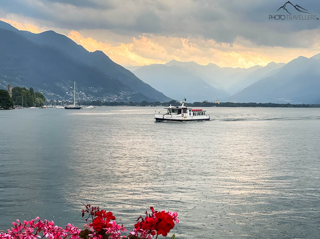 Der Lago Maggiore am Abend