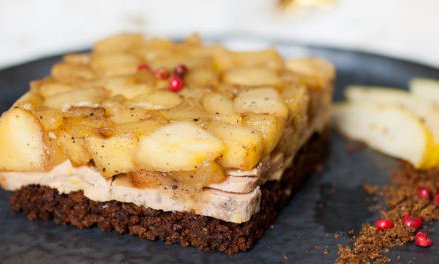Foie gras aux pommes Tentation, sur pain d’épices