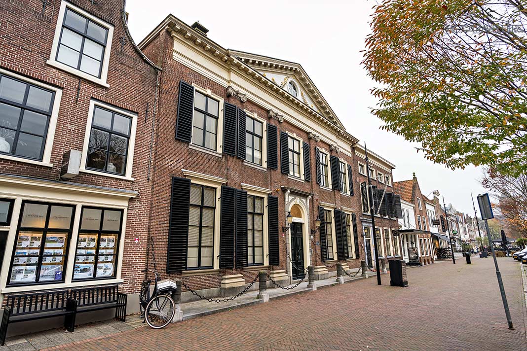 Die Hauptstraße von Vianen in den Niederlanden