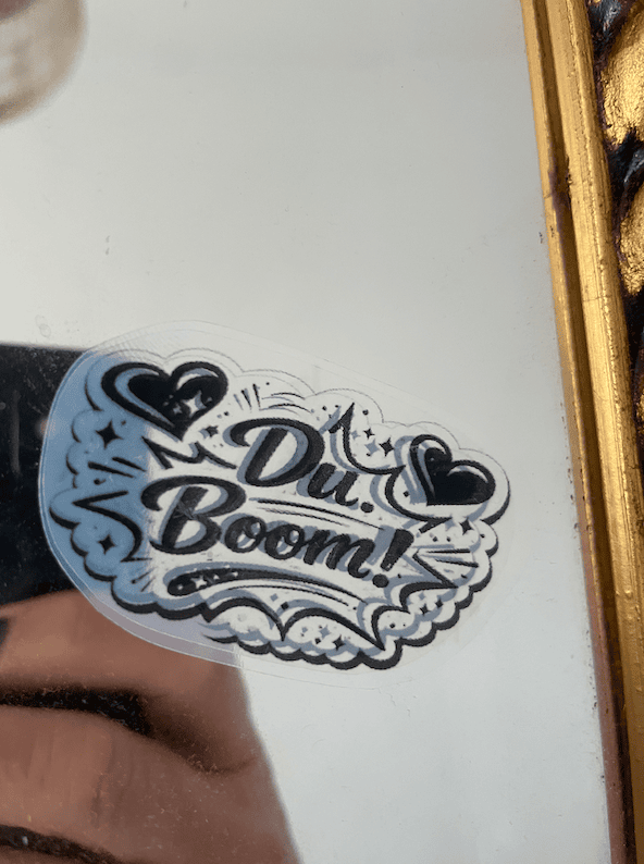 Bastelvorlage mit Liebes-Stickern zum Ausschneiden als Gratis-PDF