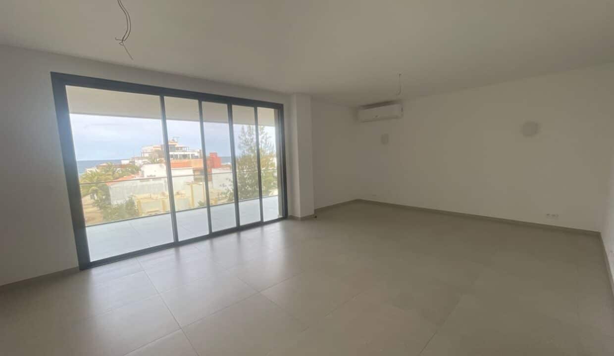 WhatsApp Image 2025-03-04 at 16.07.39