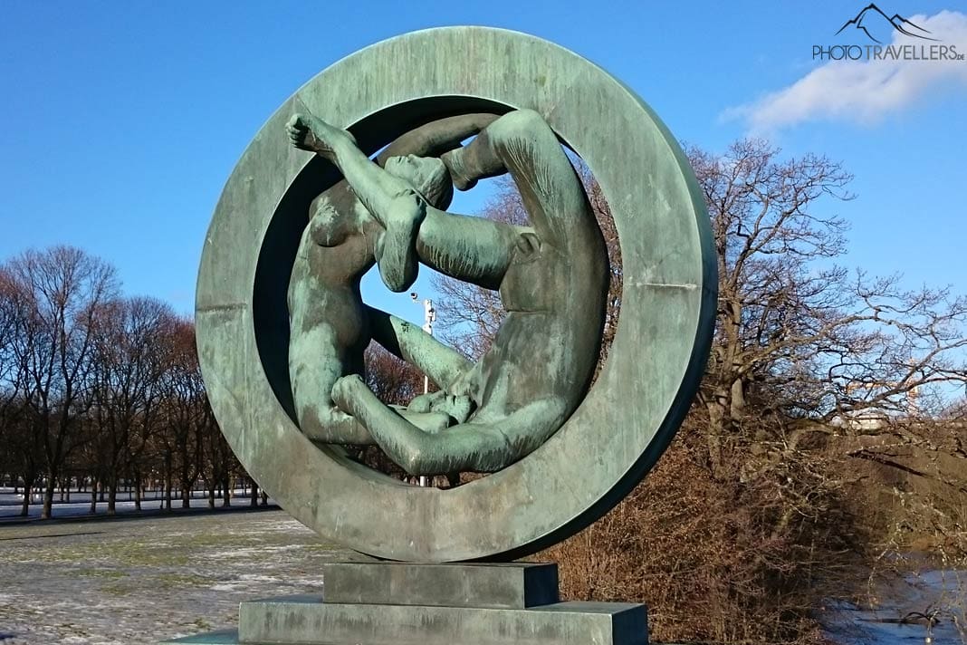 Eine Skulptur im Vigeland-Skulpturenpark in Oslo