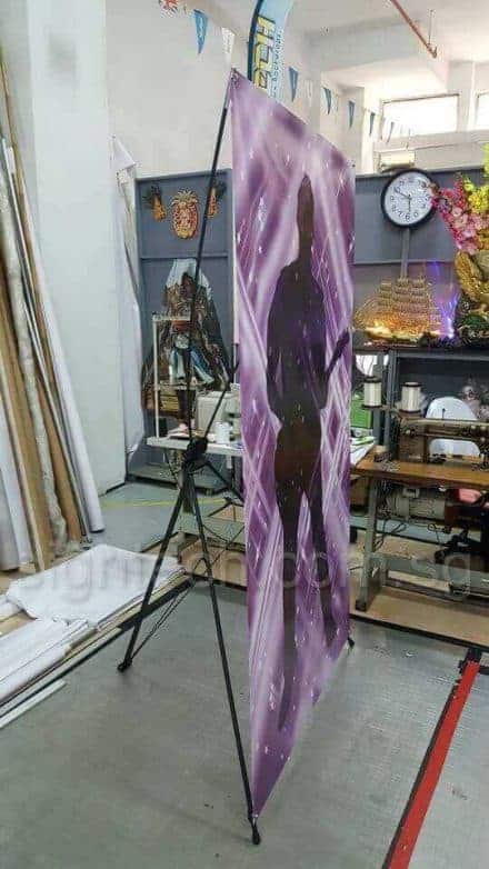 1.2 x 2m X Stand Banner - side view
