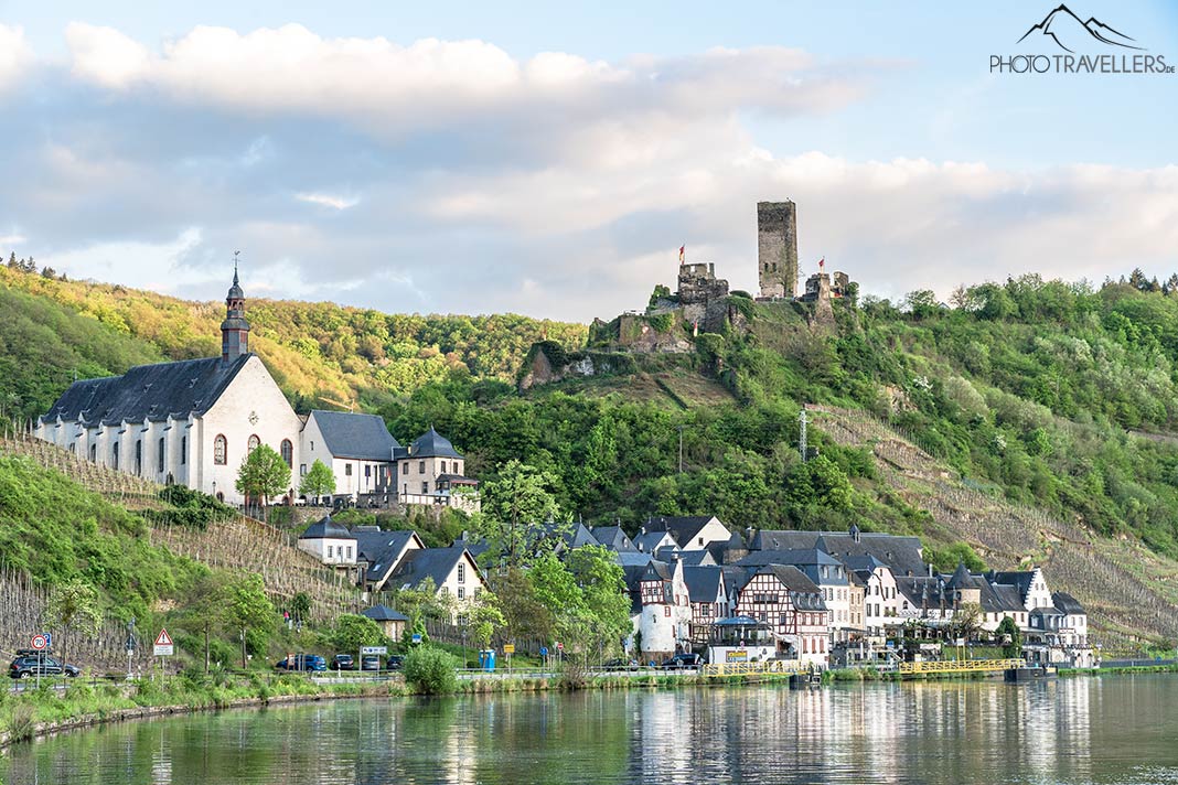 Blick auf Beilstein von der Mosel aus