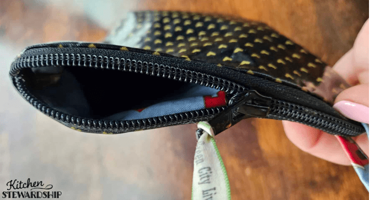 The creator of the brand listened to my feedback and actually created a new line with zippers!! Ecobagit reusable bag