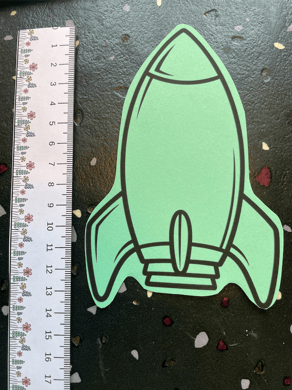 Rakete basteln und Weltall hochleben lassen, hier als Version mit ca. 13 cm Länge