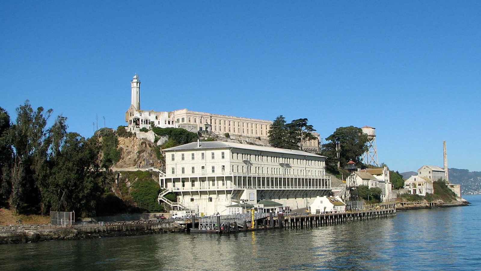 15 Bone-Chilling Destinations in America That Will Haunt Your Dreams!