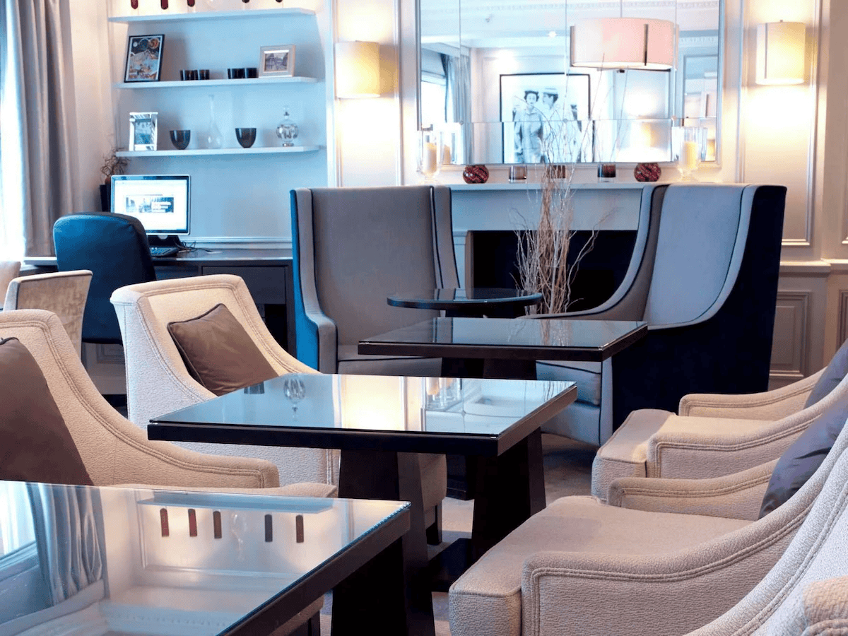 Hilton Honors AMEX Aspire Card Review: Can You Really Unlock Premium Hilton Value? 1 Executive lounge - The Waldorf Hilton, London