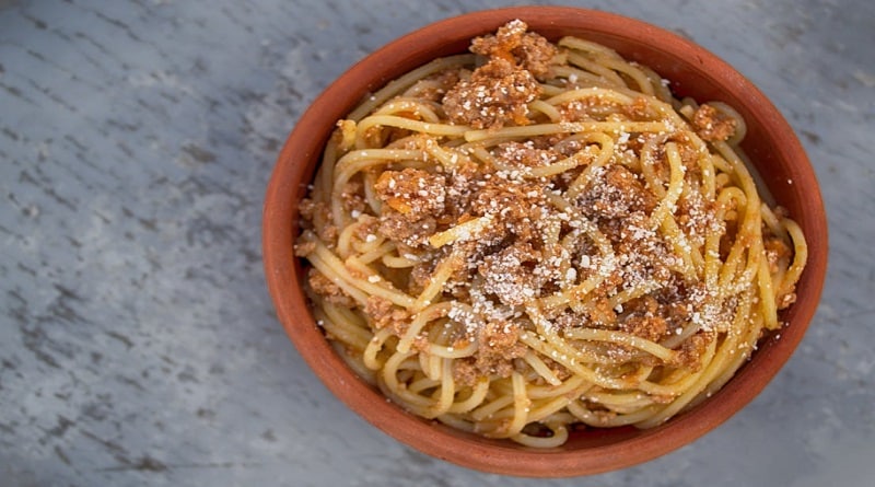 Super Quick Family Favorites / Bowl of Spaghetti with Meat Sauce