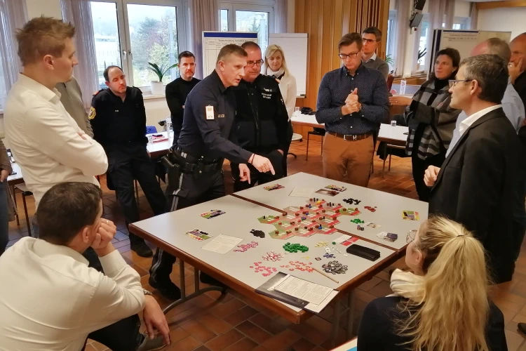 Serious Games als Trainingsmethode für Führungsstäbe am Beispiel des Blackout-Simulationsspiels „Neustart“