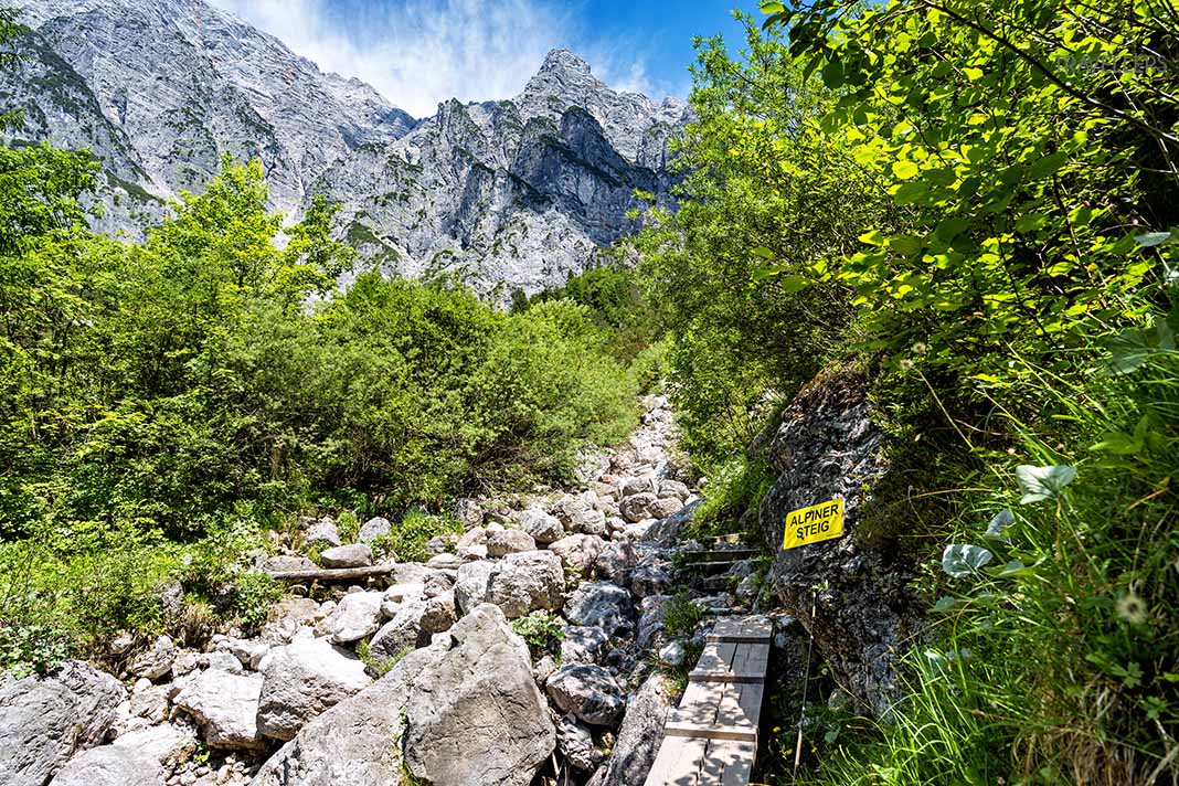 Alpiner Wanderweg zum Birnbachloch