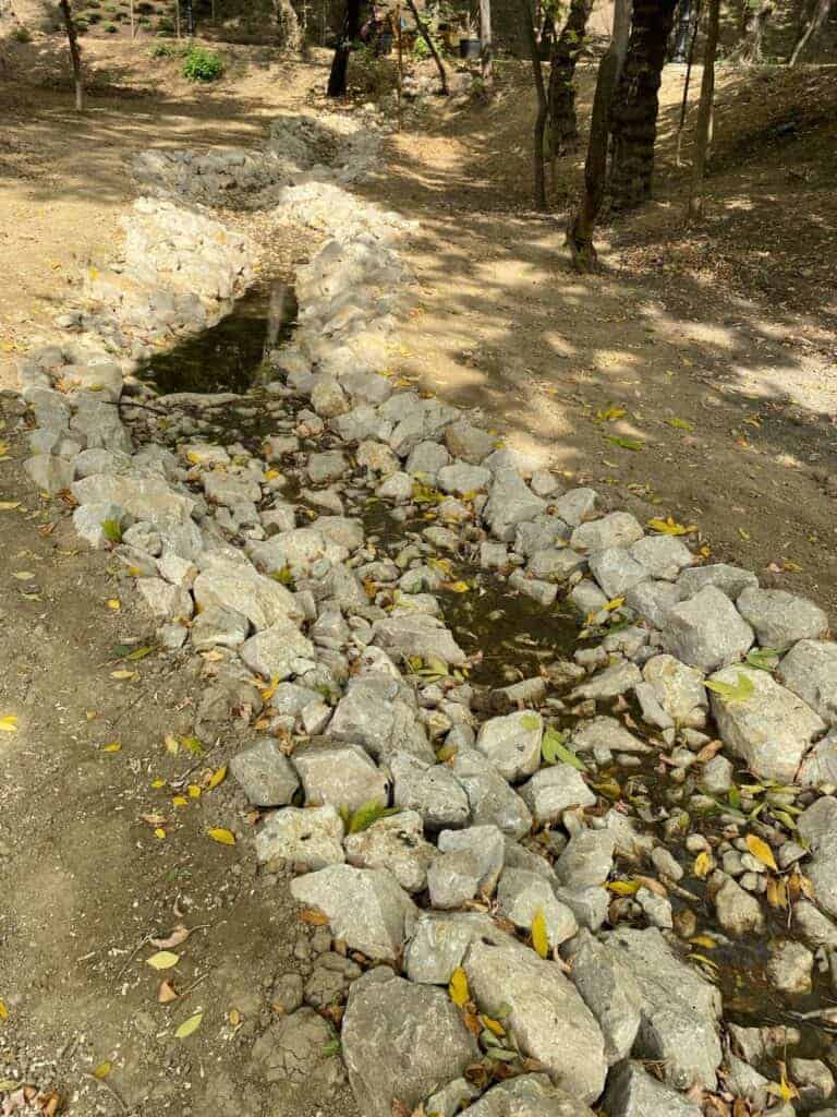 parcul sticlariei sector 2 Bucuresti banci pietre parau