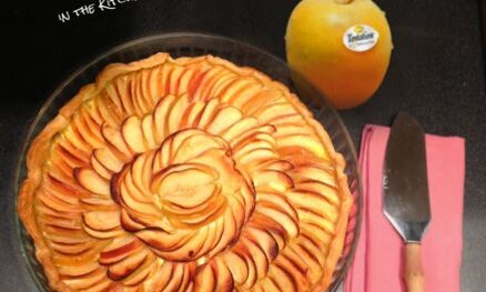 Tarte aux pommes Tentation® sur fond de poudre de noisettes