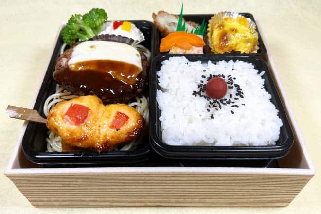 やわらかハンバーグ&チキン串焼き弁当(税込1,200円)