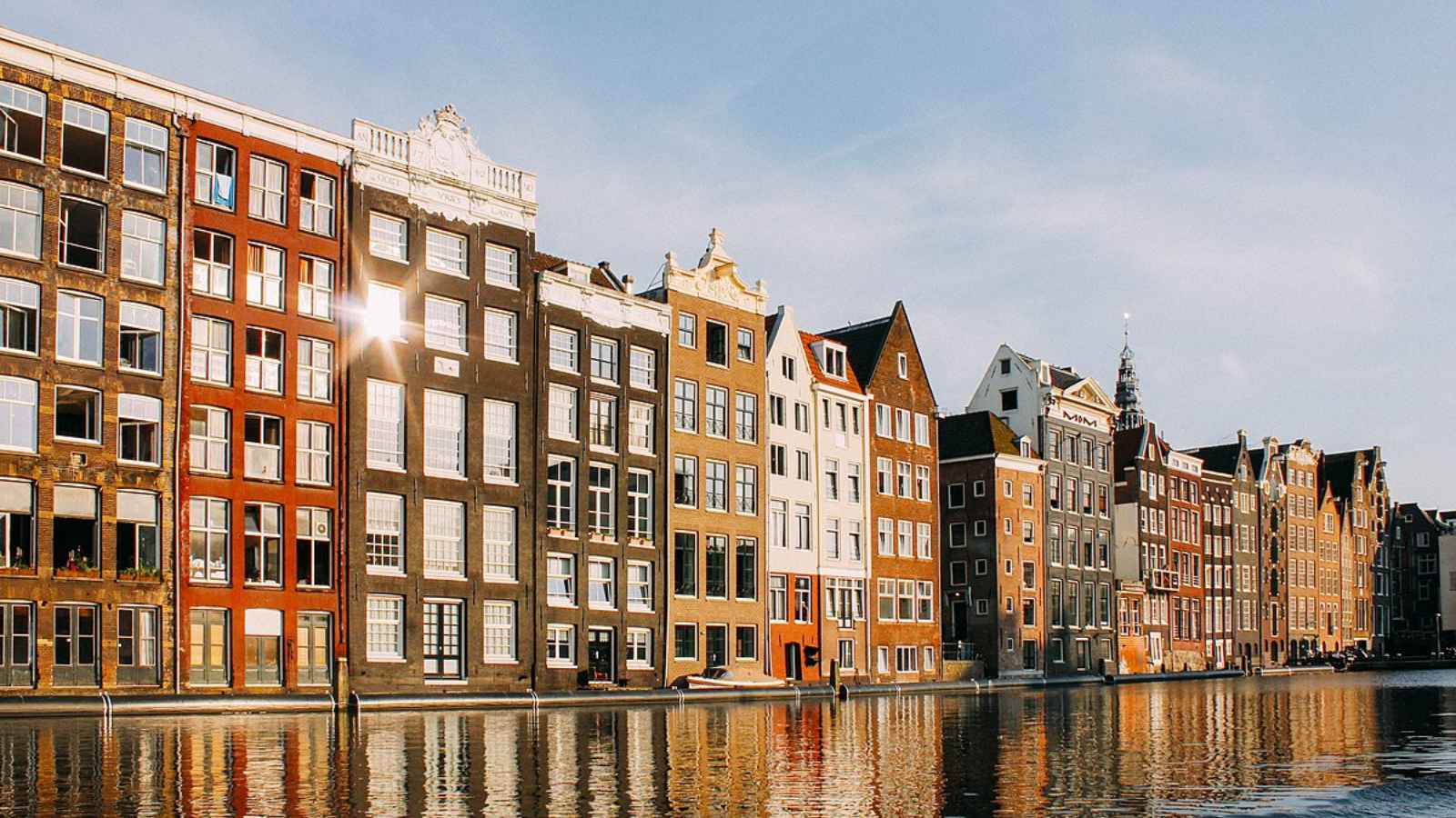 Best European Cities for Singles Looking for Love, Adventure, and Epic Nights!