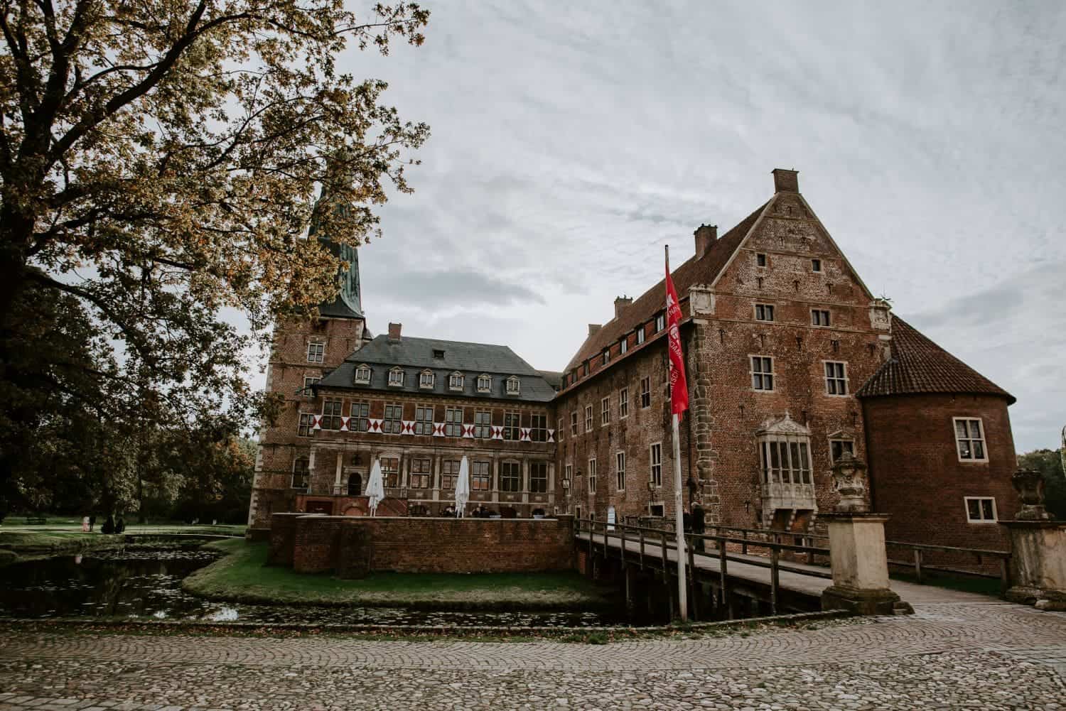 044 Hochzeitsfotograf Köln Hochzeit NRW Raesfeld Köln Schloss Raesfeld Boho Vintage Hippie Elopement Vera Prinz 044 Hochzeitsfotograf Köln Hochzeit NRW Raesfeld Köln Schloss Raesfeld Boho Vintage Hippie Elopement Vera Prinz