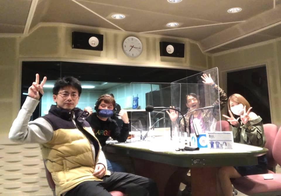 4月からFMとやまで始まる新番組「コンプレッサーのしゃべっちゃお」番組スポンサーは放生若狭屋・かりんとう凛や、富山大和、富山市桜木町マジックバーショーマンです!ということで、ショーマンのCM収録を~! 1 164408199 181000950497733 7715196333778315892 n - 出張マジックショー