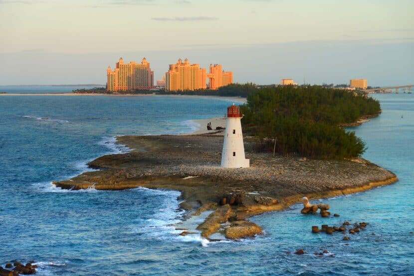 10 Best Places to Travel in Summer 2023 in the US 6 bahamas g6fd8d41e8 1280 e1684580573177