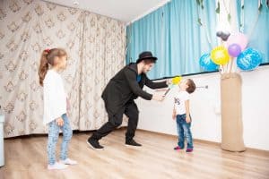 Spectacol-de-magie-pentru-copii-cu-TeoMagic-Show Spectacol de magie pentru copii cu TeoMagic Show