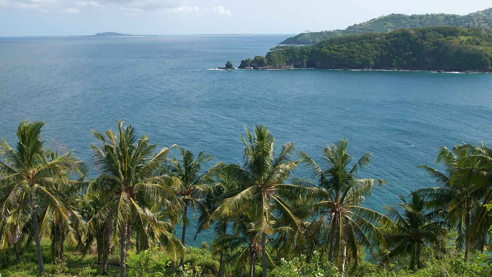 12 Stunning Indonesian Islands for an Affordable Dream Vacation