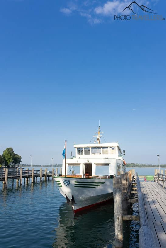 Ein Schiff auf dem Chiemsee