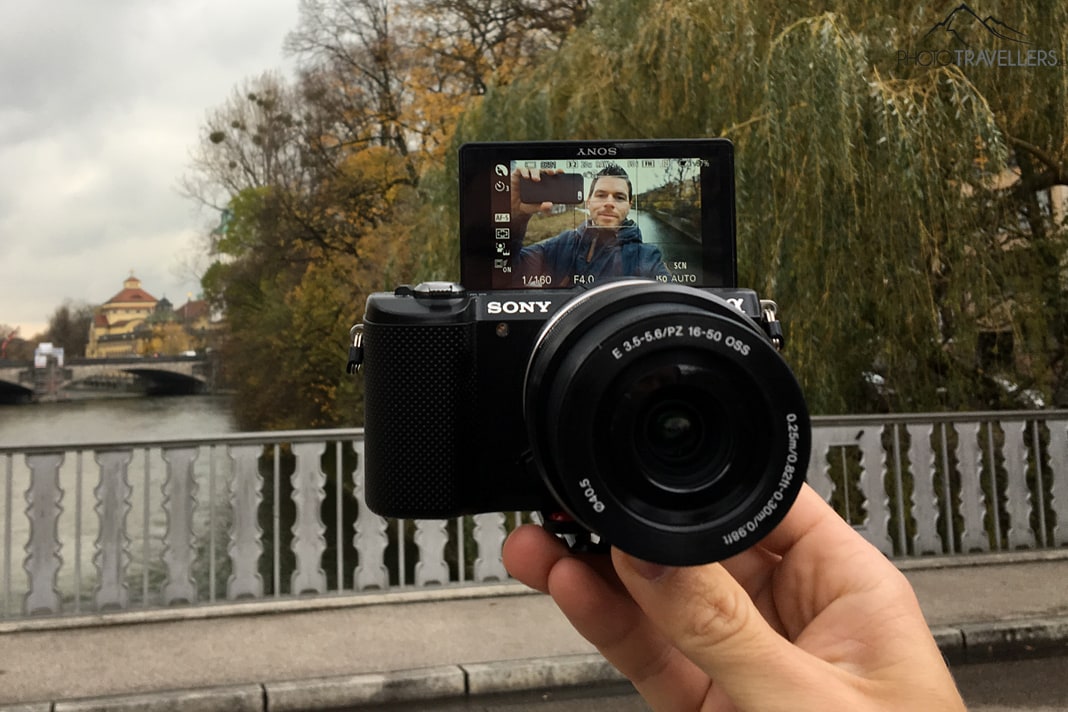 Sony Alpha 5000 klappbares Display