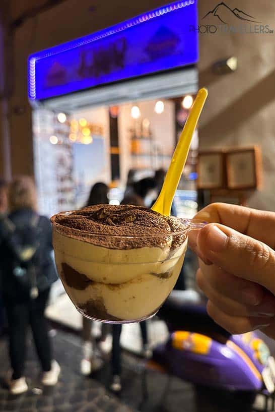 Ein Tiramisù von Two Sizes in Rom