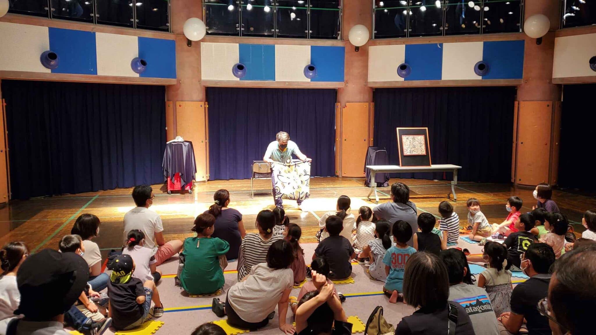 富山県こどもみらい館で1時間のキッズショー!演じ方、伝え方によっては「子どもも大人も楽しめる」マジックという芸能のスゴさ! 3 20220717 143300 1 - 出張マジックショー