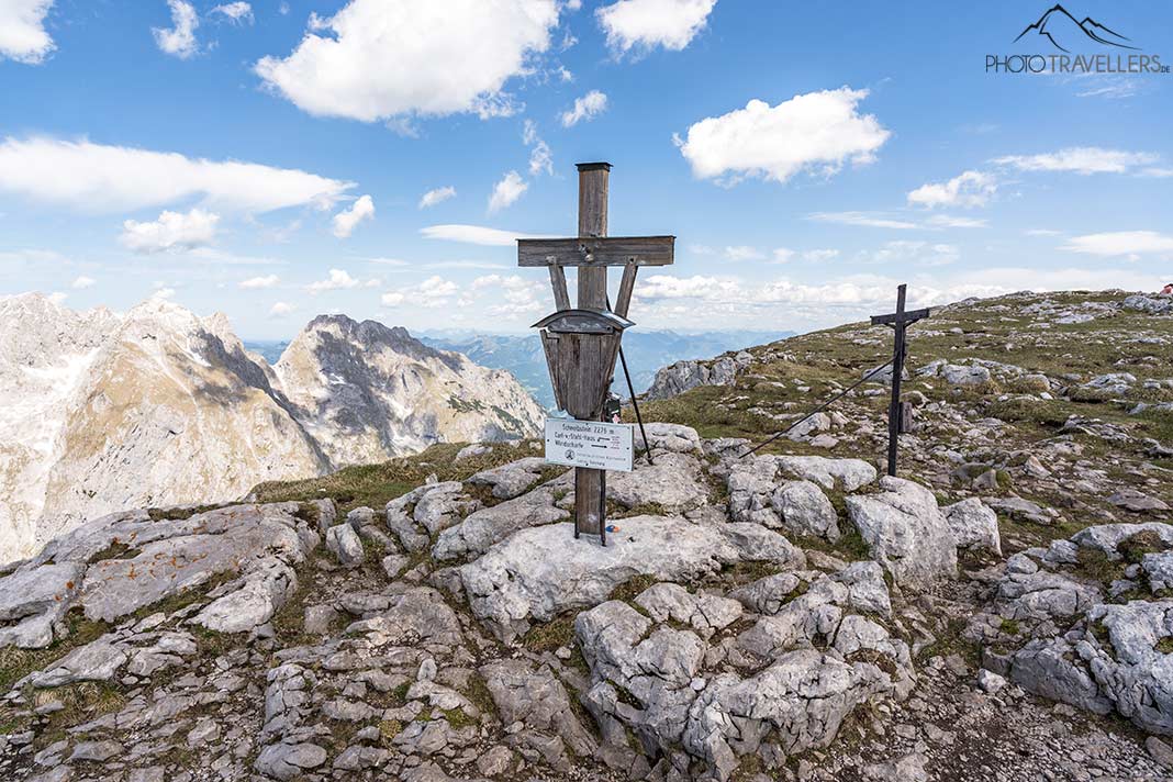 Die zwei Gipfelkreuze auf dem Schneibstein