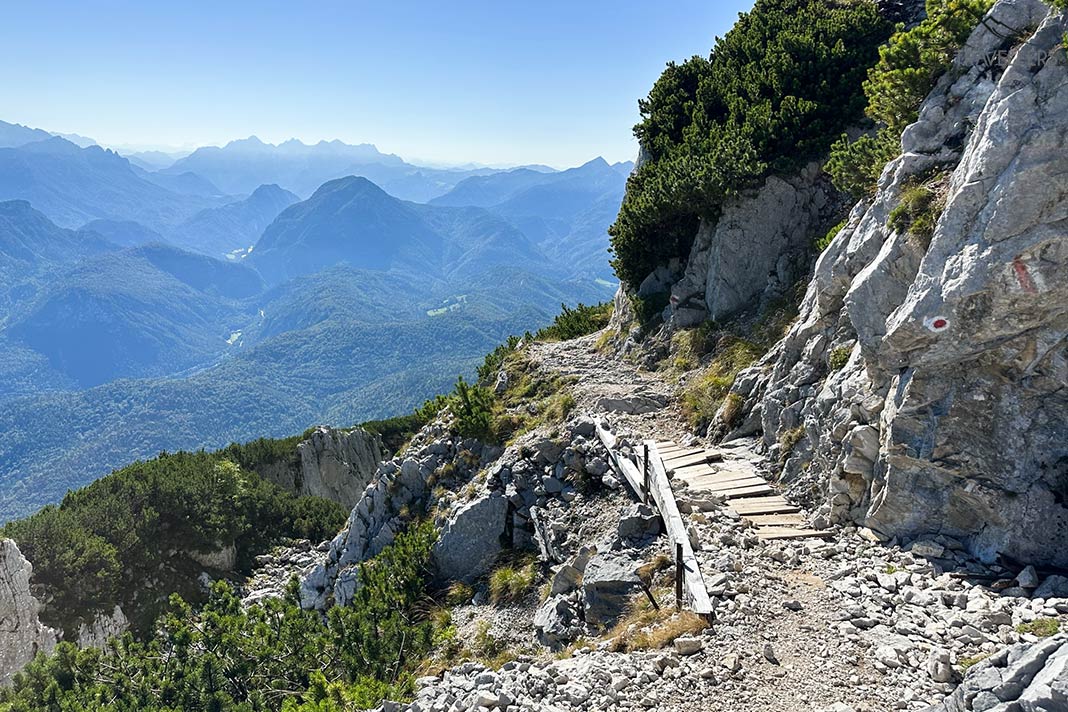 Der Wanderweg vom Hochstaufen zurück ins Tal
