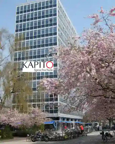 B2 German Course in Münster 3 Hochhaus mit KAPITO-Logo