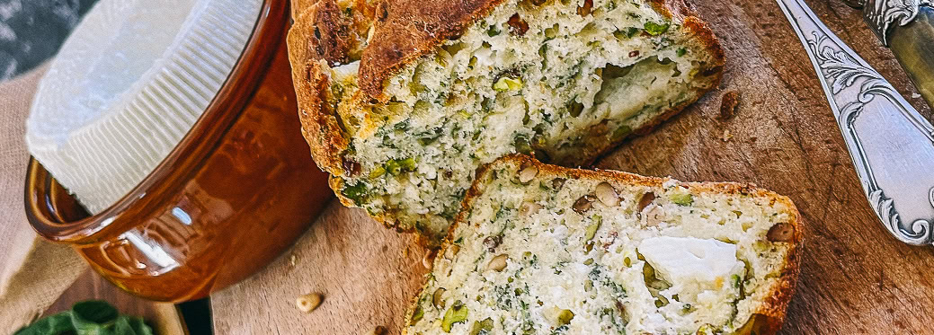 Cake au brocciu Corse et pistaches et son accord Vin corse