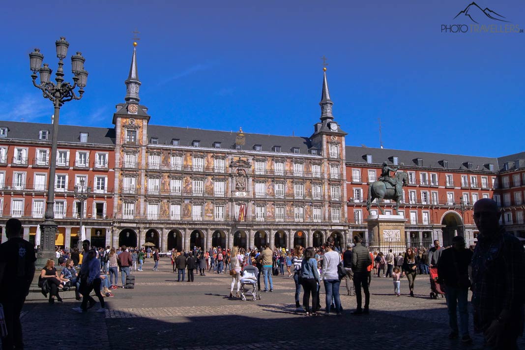 Die Plaza Mayor mit der mit Casa de la Panadería in Madrid