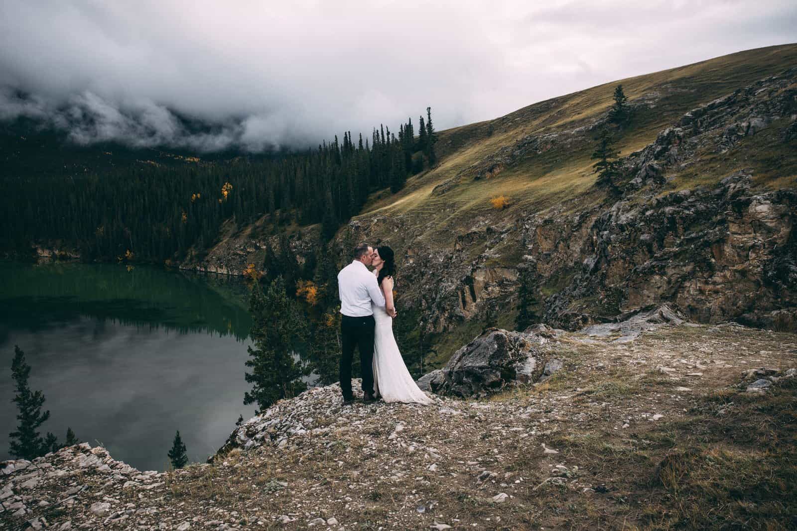 Talbolt lake viewpoint in jasper national park / jasper elopement wedding photographer / /12 places to elope in alberta