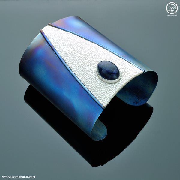 Abyssal Cuff by Decimononic