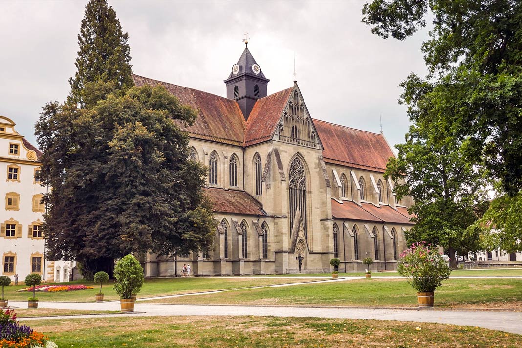 Das Schloss Salem und daneben das Münster