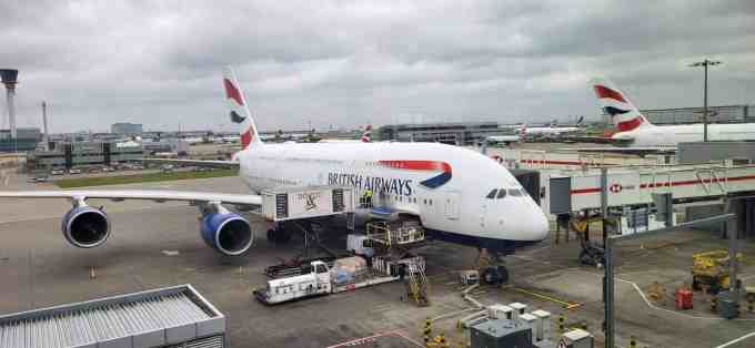 Airbus 380 Ein Airbus 380 von British Airways in London Heathrow