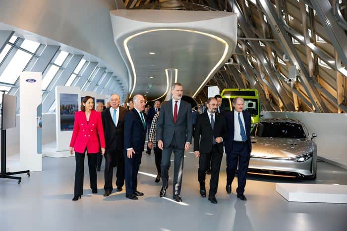 Fundación Ibercaja - Su Majestad el Rey inaugura Mobility City (2)
