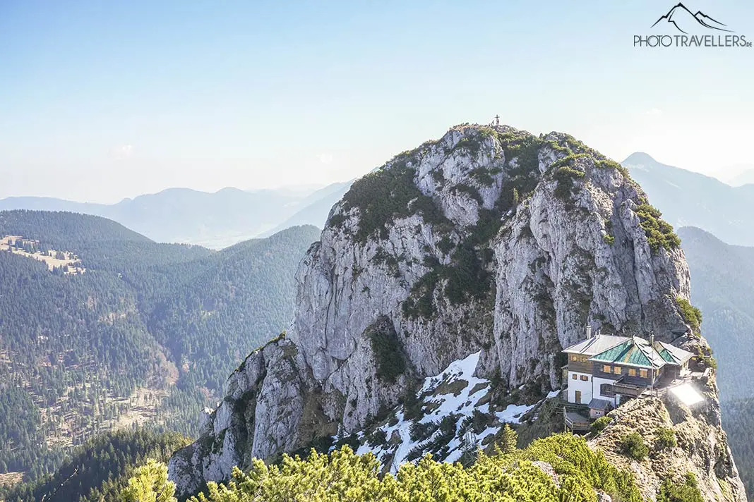 Blick auf den Buchstein mit der Tegernseer Hütte